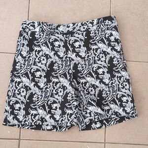 Mario serrani | black & white paisley shorts with pockets